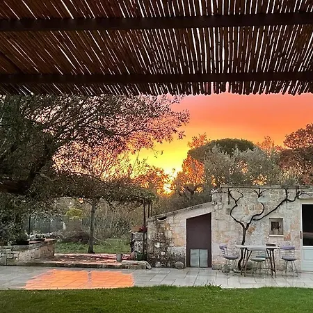 Trulli Apulia- Valle D'itria- *